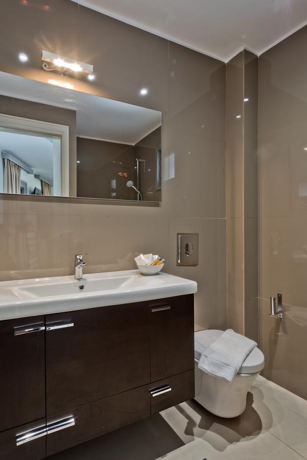 Nereus Luxurious Suites 卡尔帕索斯 外观 照片